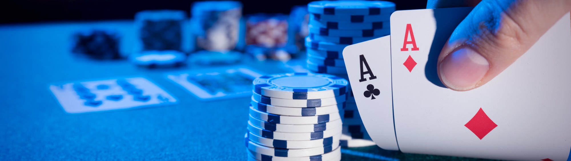 Live Poker: Play, Watch, Listen and Learn