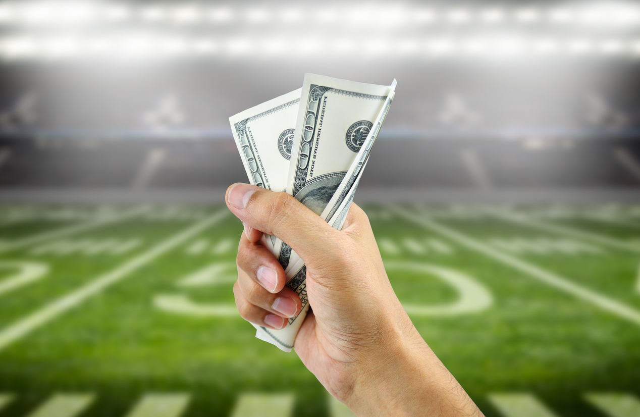 How Much Money Can You Make Betting On Football Online?