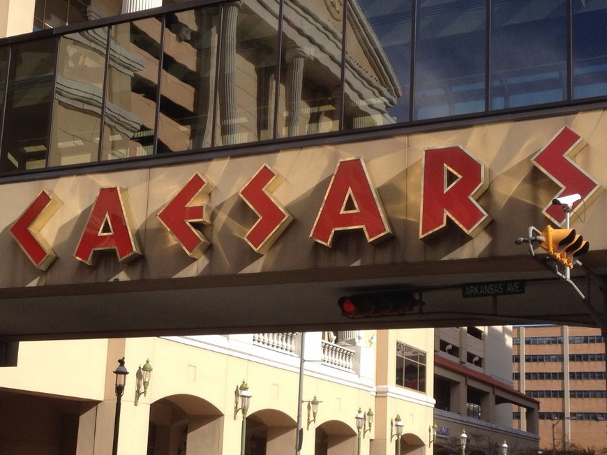 Caesars Continues to Narrow the Gap in New Jersey Online Poker Market