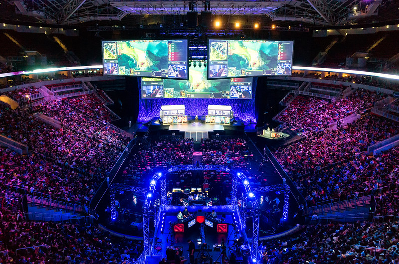 Just How Similar are Online Poker and eSports?