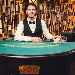 Evolution Gaming Three Card Poker live dealer online casinos Ontario