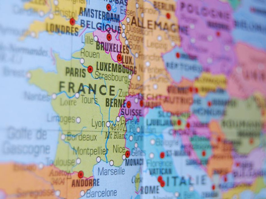 France Moves Towards Sharing  Online Poker Player Pool