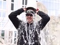 Hellmuth, Esfandiari Take ALS Ice Bucket Challenge