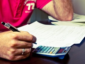 "Fiscal Uncertainty" Causing High Volume Players to Avoid Spanish Online Poker Rooms