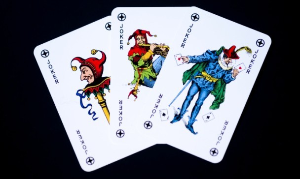 Three Card Joker - Shuffle Master flexes its legal muscles