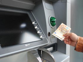 UKGC Targets Unfair Cash Withdrawal Restrictions